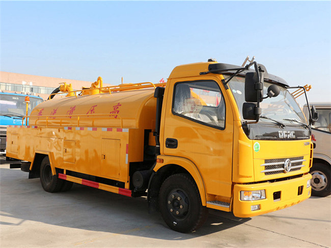 東風(fēng)多利卡8噸高壓清洗車