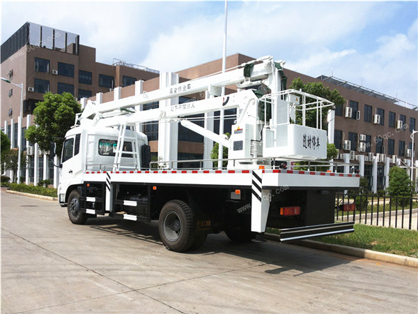 國五東風18-22米高空作業車