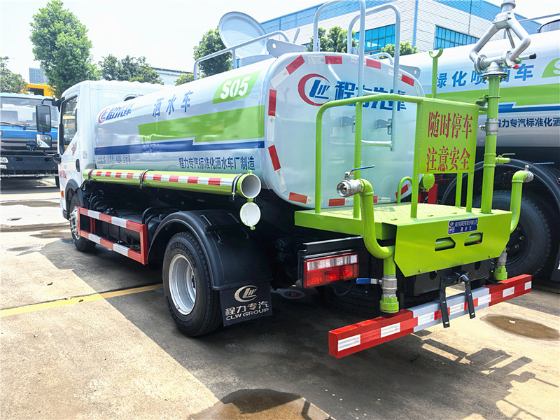 東風(fēng)專致5噸灑水車