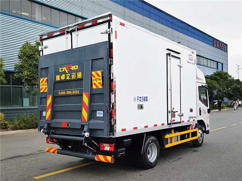 江鈴新凱運(yùn)寬體冷藏車