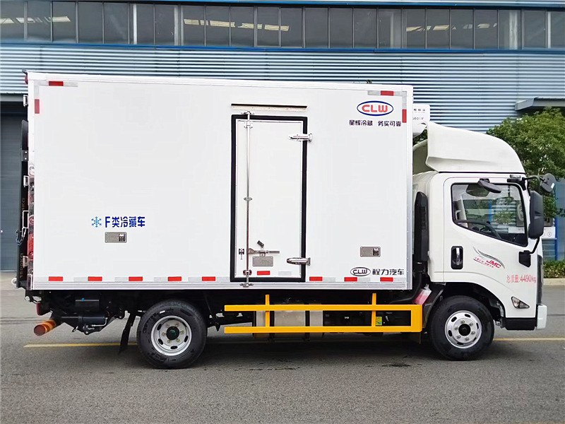 江鈴新凱運(yùn)寬體冷藏車 江鈴新凱運(yùn)寬體冷藏車