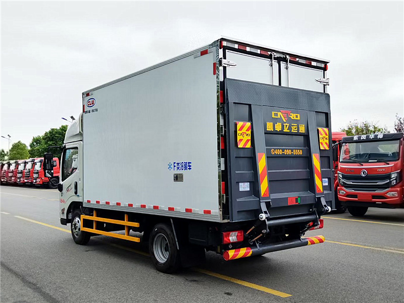 江鈴順達(dá)國六4.2米冷藏車